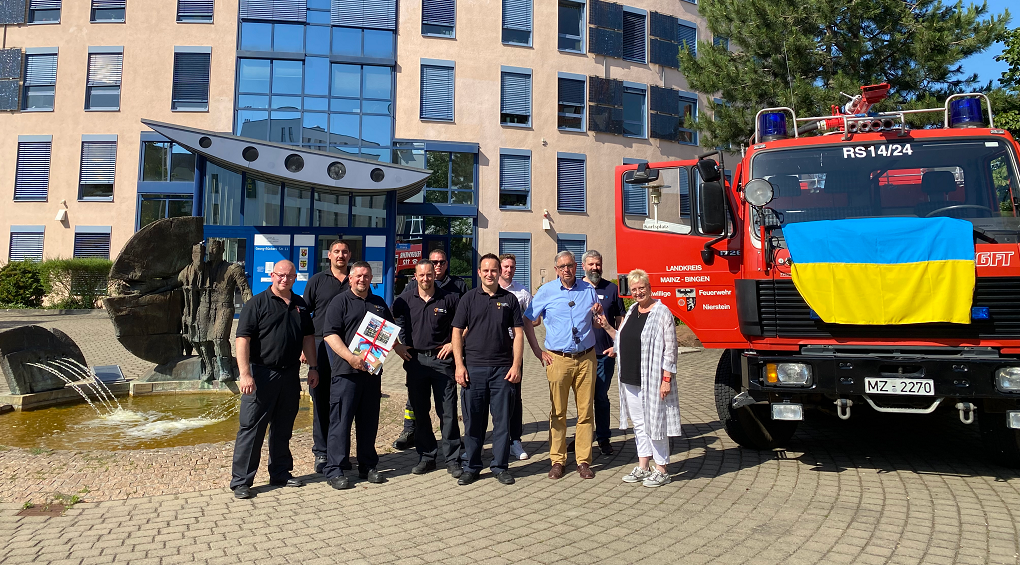 Übergabe des Tanklöschfahrzeuges