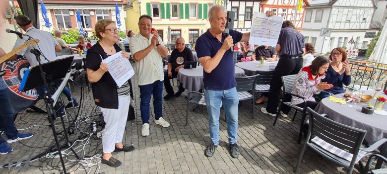 Scheckübergabe der Stadt